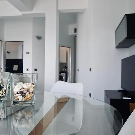 A40 - Ancona, Elegante Bilocale In Centro Con Vista Mozzafiato! * Ancona