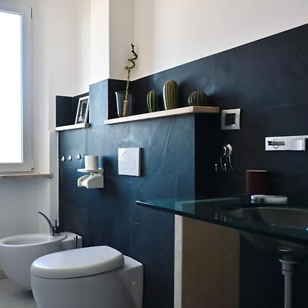 A40 - Ancona, Elegante Bilocale In Centro Con Vista Mozzafiato!